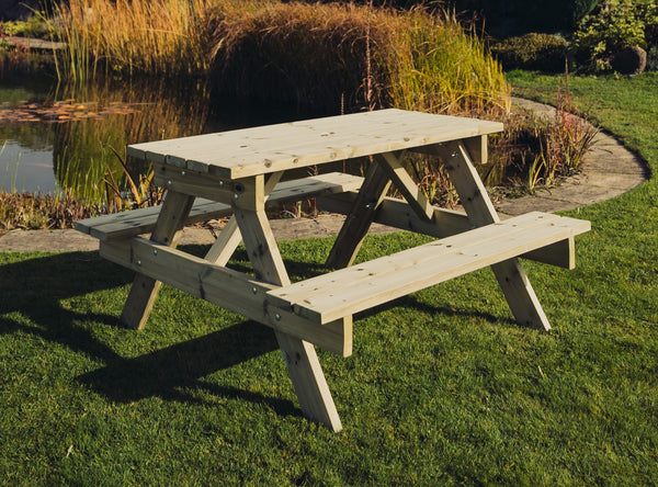 Traditional Picnic Table - 1395mm