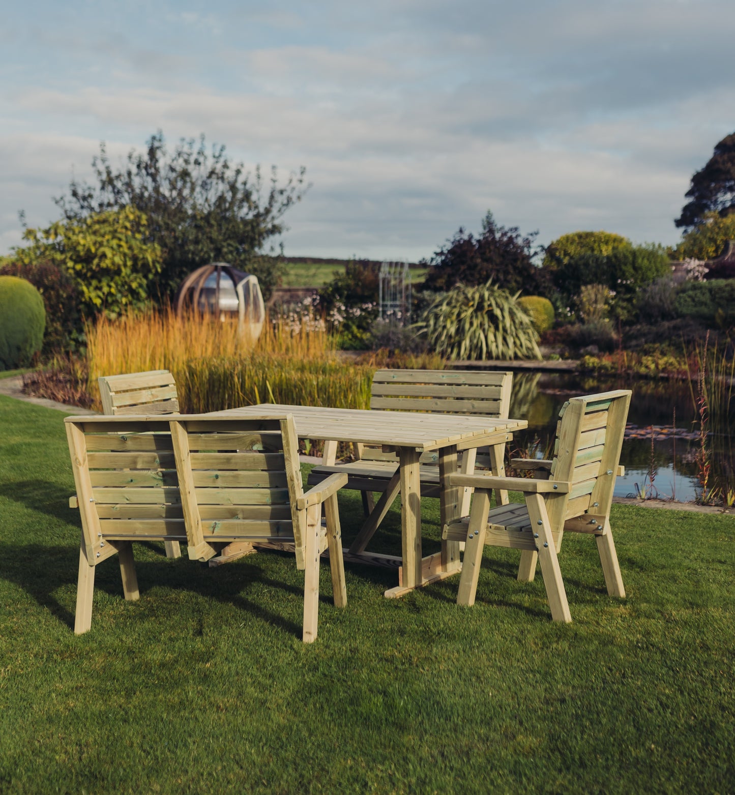 Clover 6 Seat Table Set