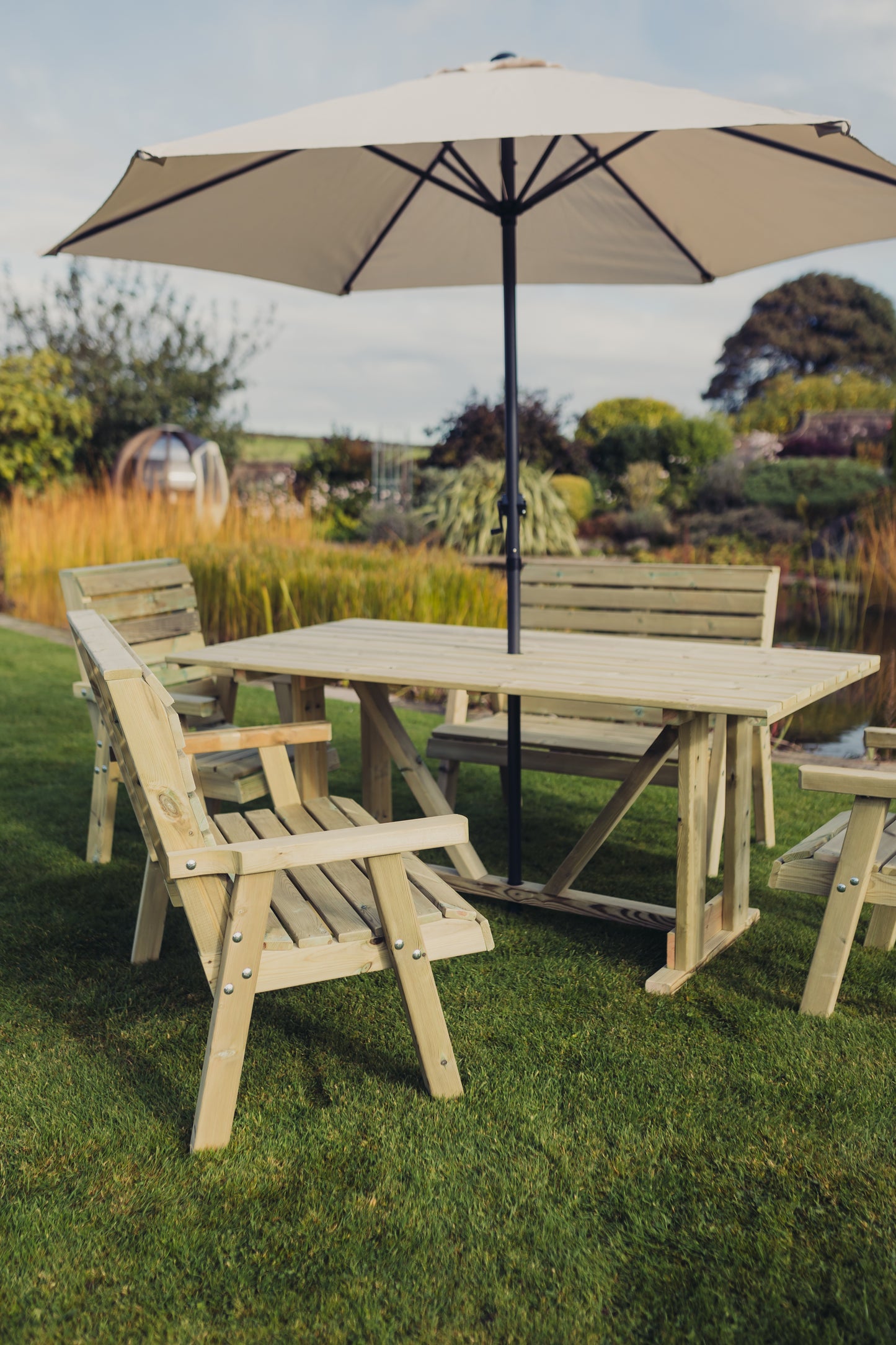 Clover 6 Seat Table Set