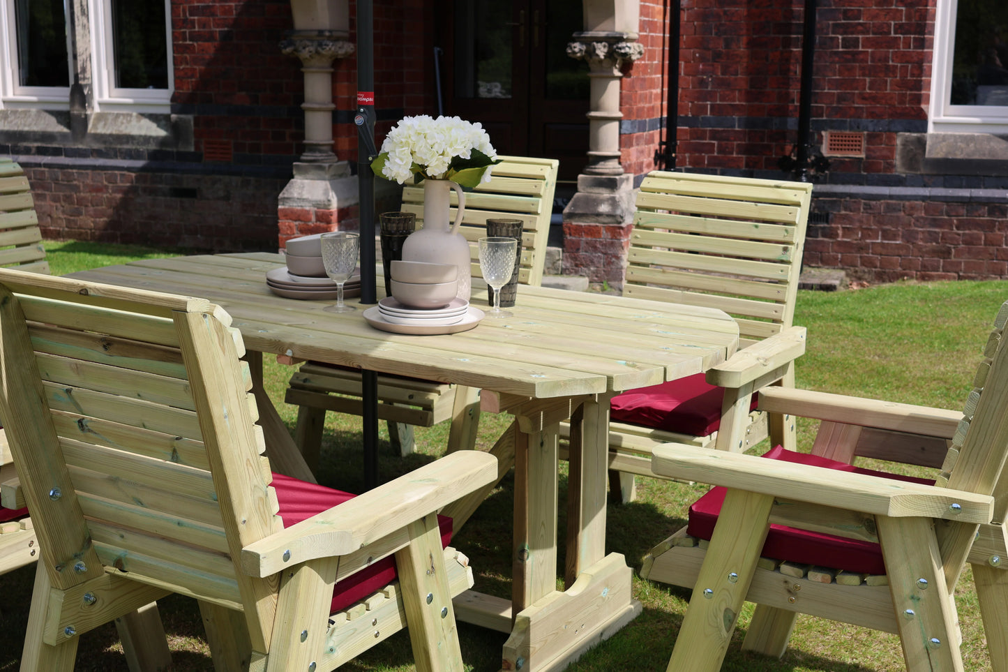 Ergo 6 Chair Round Table Set