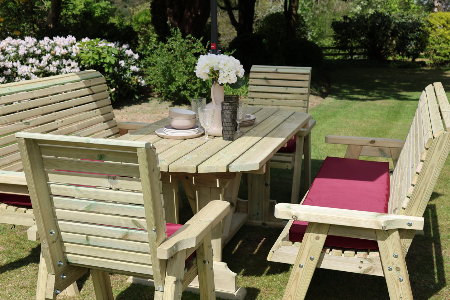 Ergo 8 Seat Round Table Set