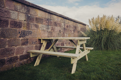 Traditional Picnic Table - 1395mm