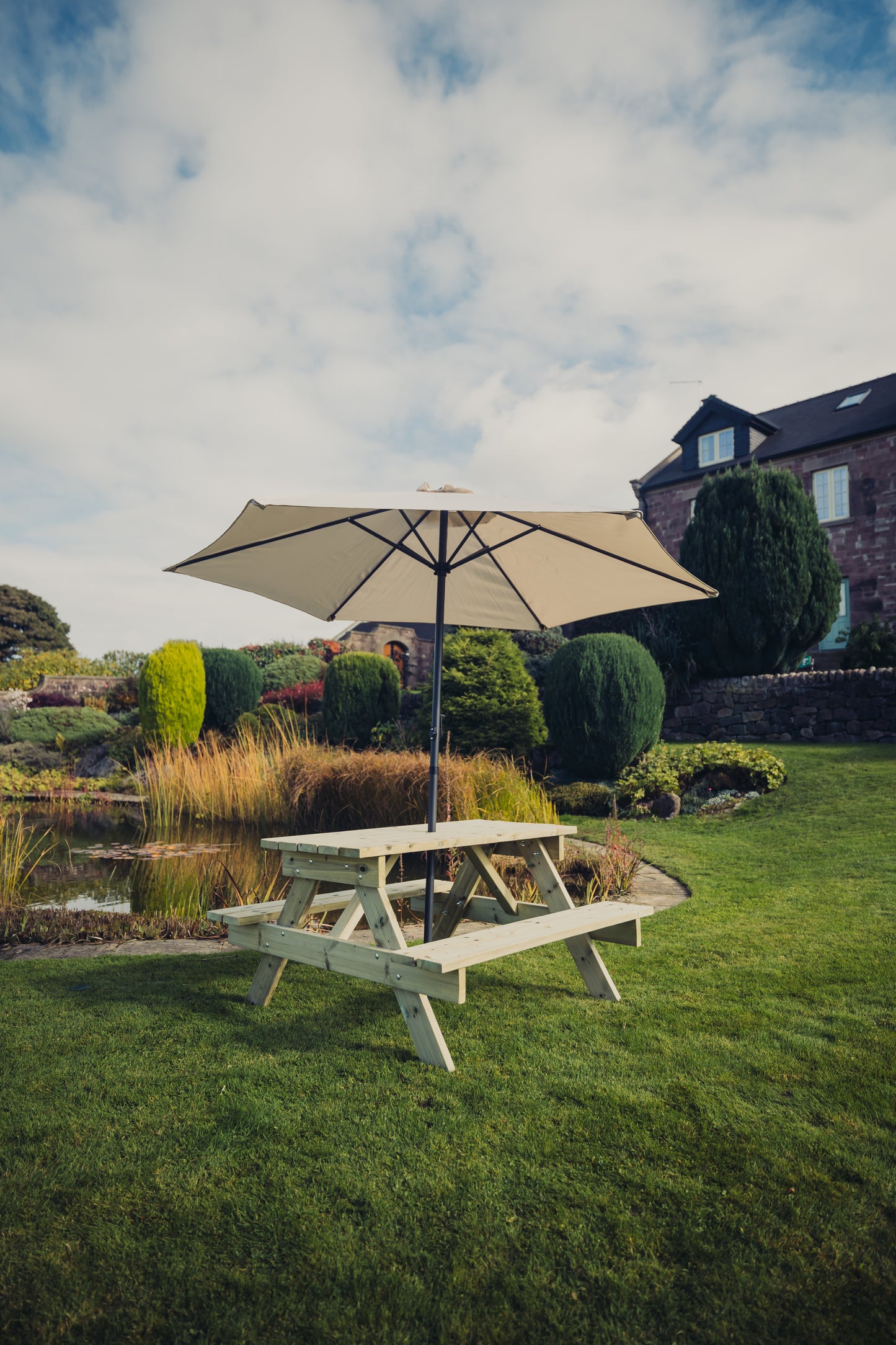 Traditional Picnic Table - 1395mm