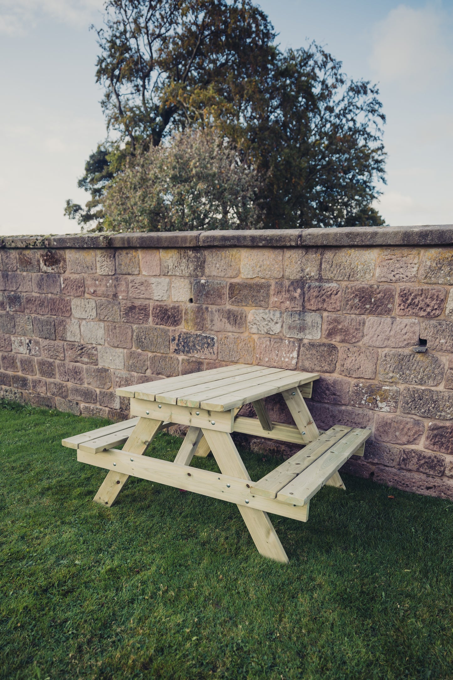 Traditional Picnic Table - 1395mm