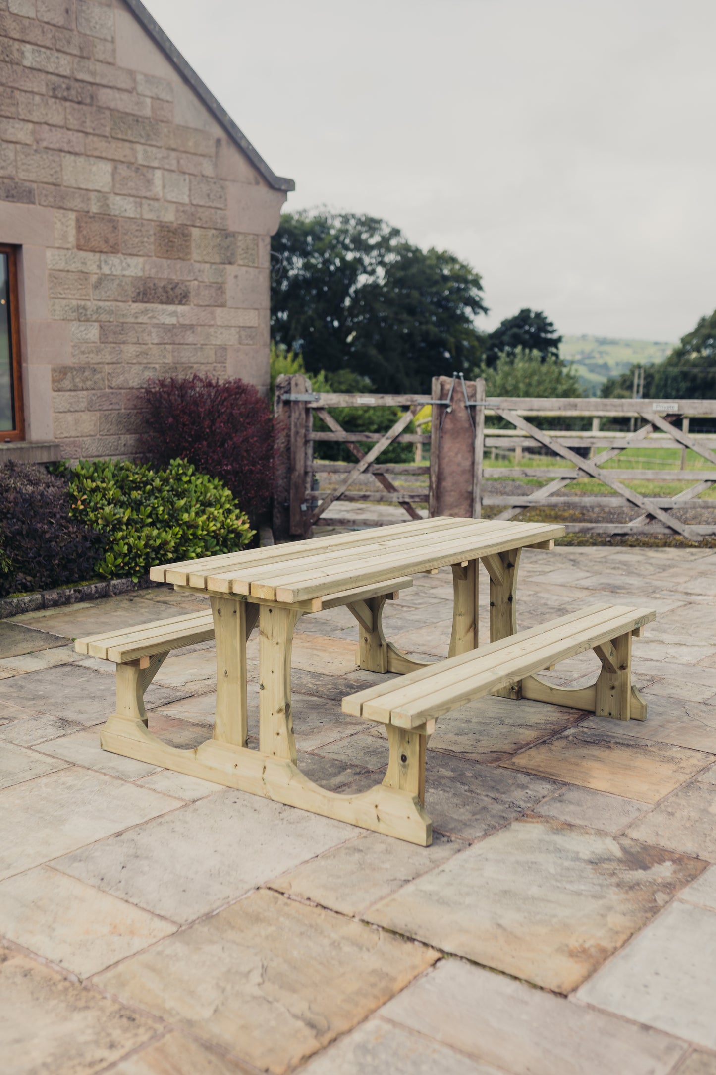 Lunar Picnic Table - 1800mm