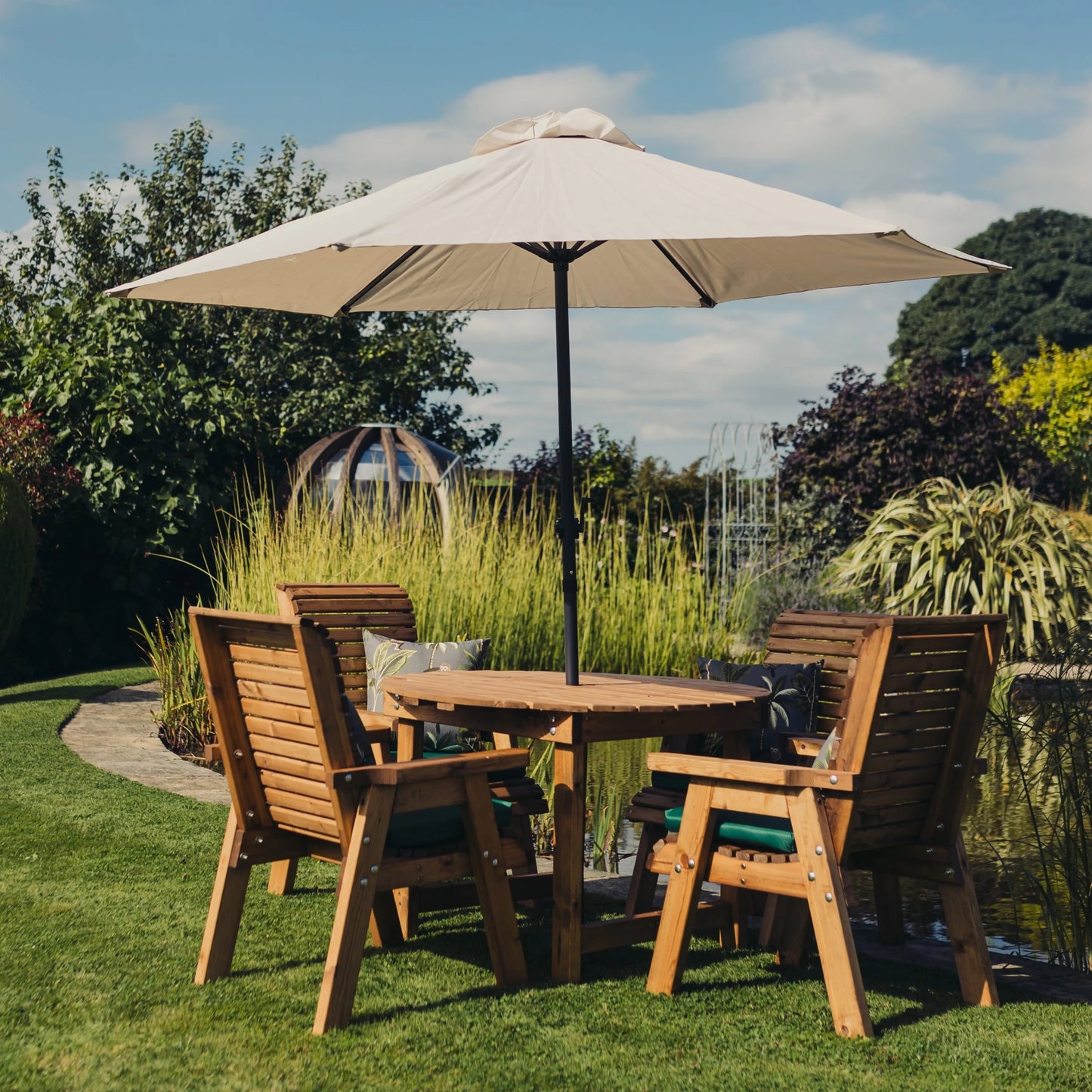 Valley 4 Seater Round Table and Chair Set